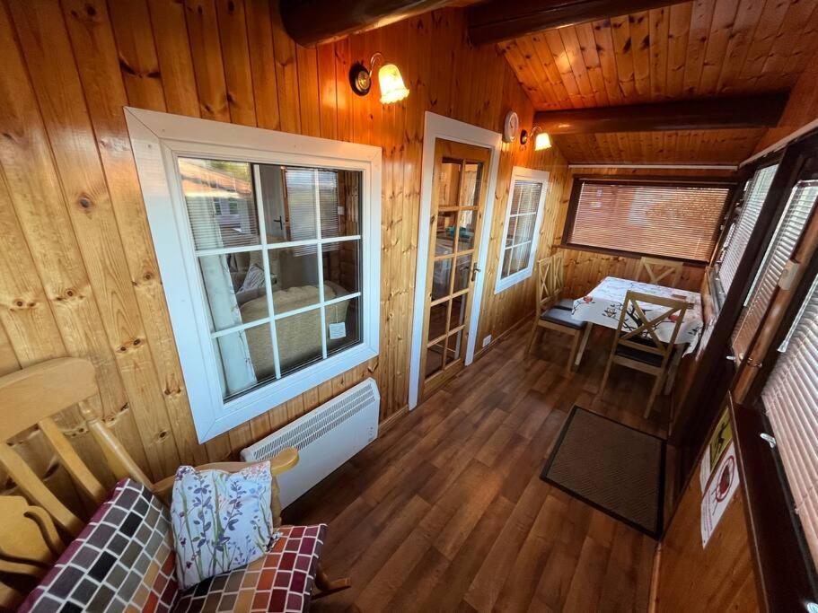 Snowdonia Escape Villa Trawsfynydd Exterior photo
