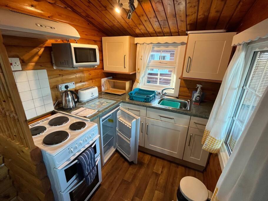 Snowdonia Escape Villa Trawsfynydd Exterior photo