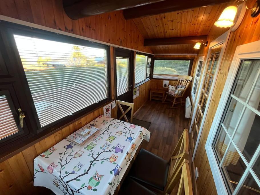Snowdonia Escape Villa Trawsfynydd Exterior photo
