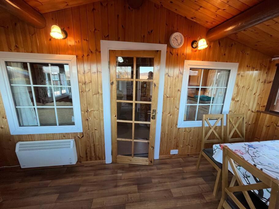Snowdonia Escape Villa Trawsfynydd Exterior photo